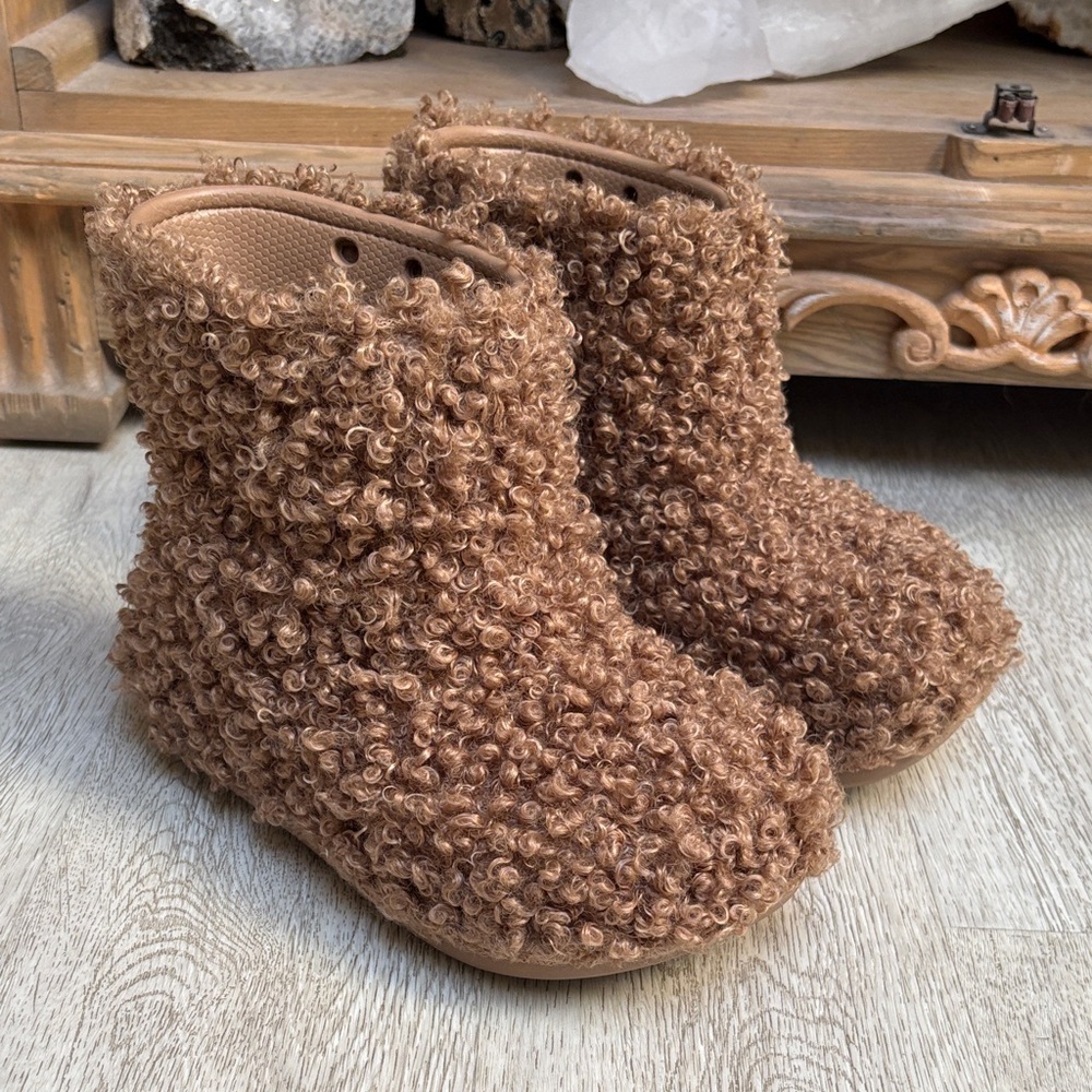 CROCS Crush Doodle Fur Boot